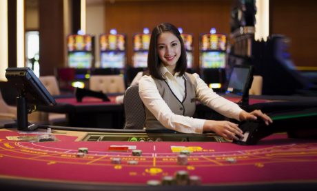 Как устроиться на работу дилером в Live казино